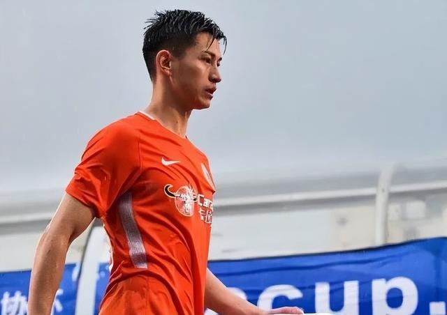 唏嘘！现役“中国足球第一天才”暗示即将退役：年仅33岁