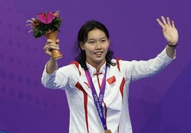 全国游泳冠军赛：杨浚瑄破全国纪录夺金，潘展乐夺冠