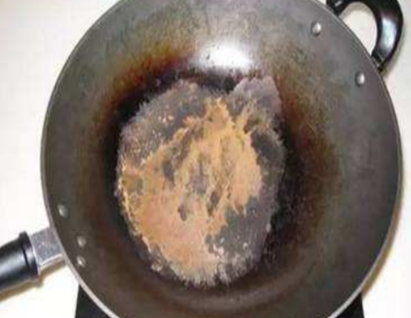 铁锅第一次用怎么处理后不生锈？教你几招，正确处理铁锅