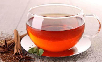 湿气重的人喝红茶还是绿茶，问身体湿气重的人喝红茶还是绿茶