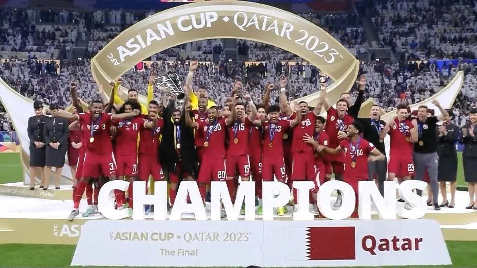3-1！卡塔尔卫冕亚洲杯冠军！阿菲夫点球戴帽，成历史第5队
